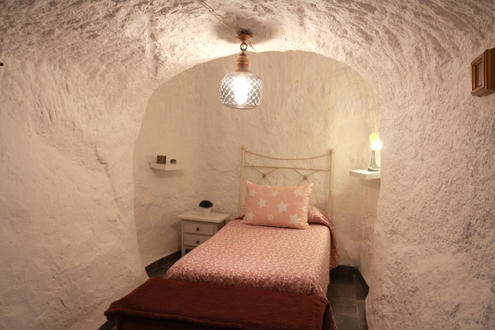 Cueva La Loli * Guadix