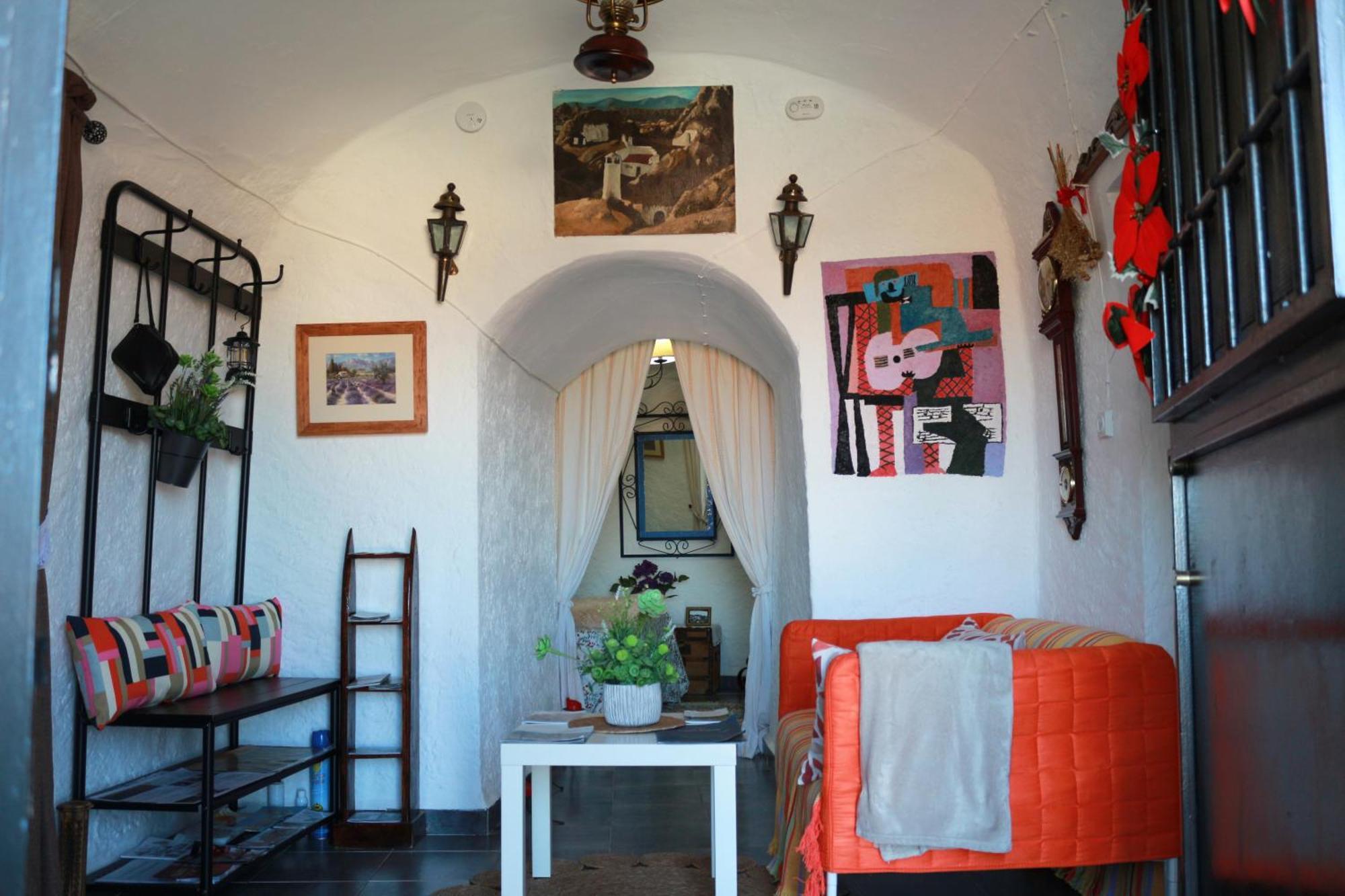 Cueva La Loli Holiday home Guadix